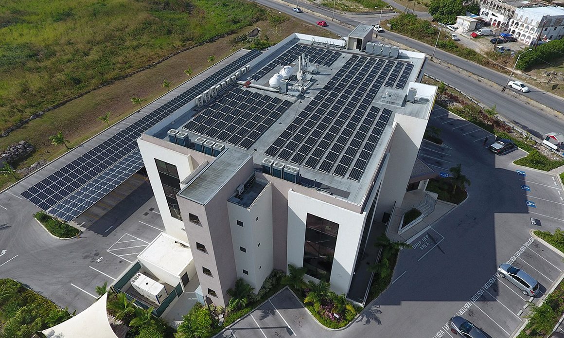 installation-panneaux-solaires-batiment-professionnels